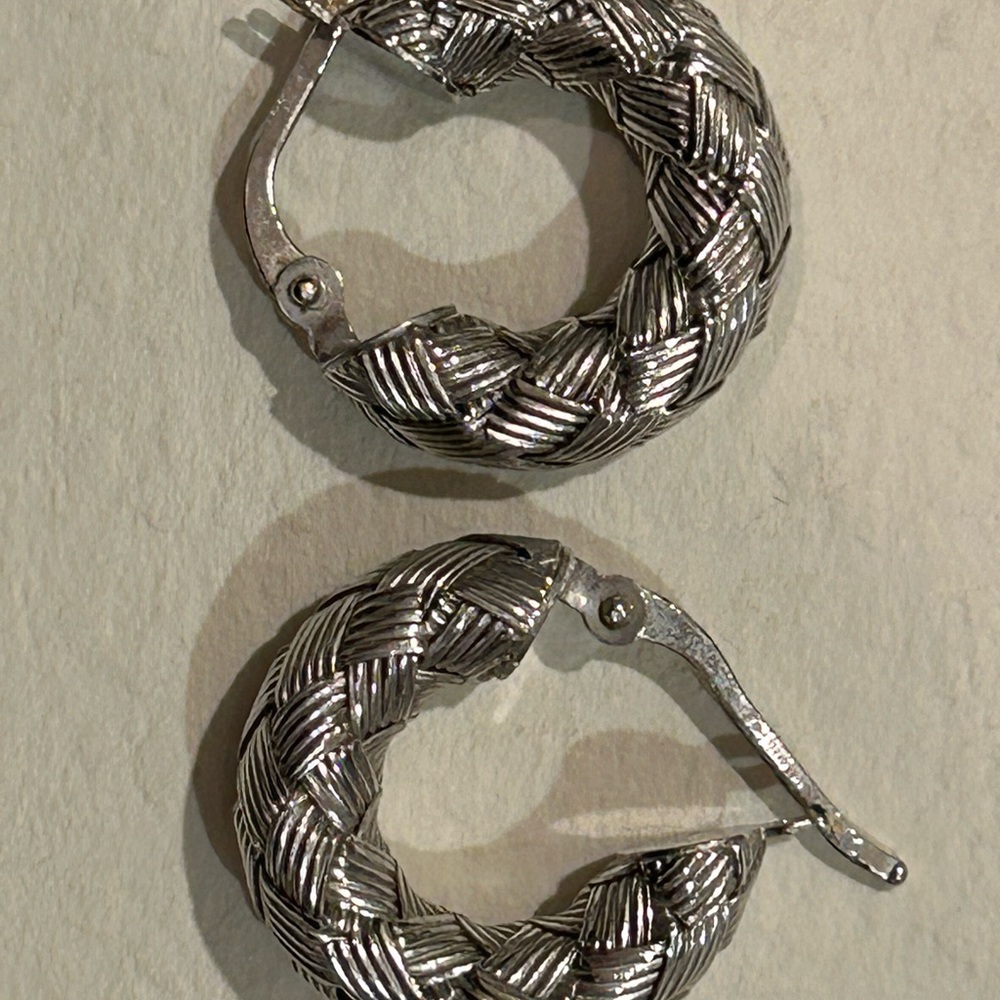 Roberto Coin Woven Hoop Earrings and matching bracelet